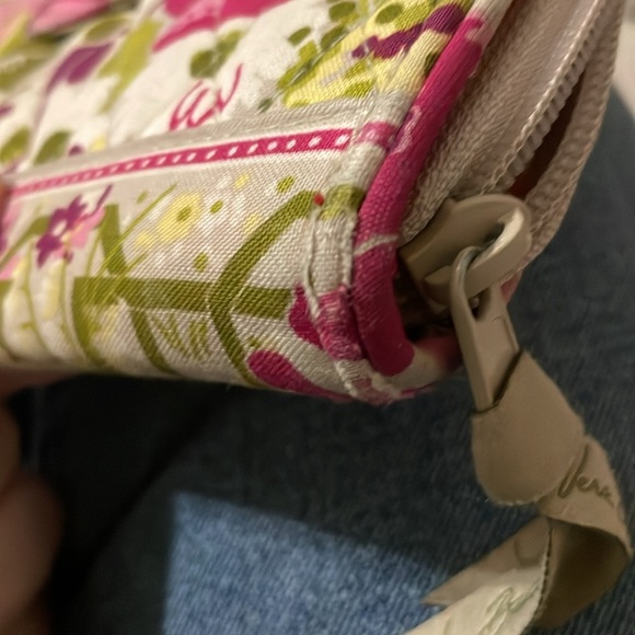 VERA BRADLEY Women’s Quilted Floral Pink Green Clasp Full Zipper Wallet - Picture 13 of 13